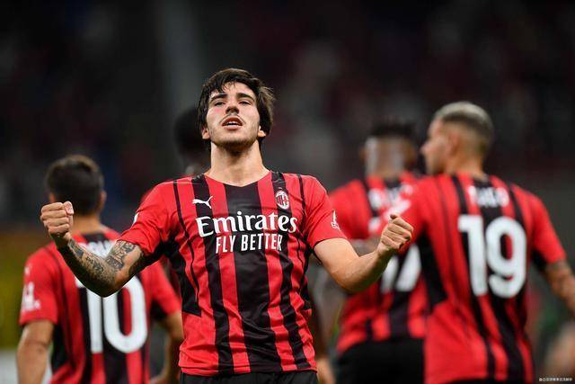 18岁西班牙前锋吉乌在切尔西境遇不佳，8场仅1球